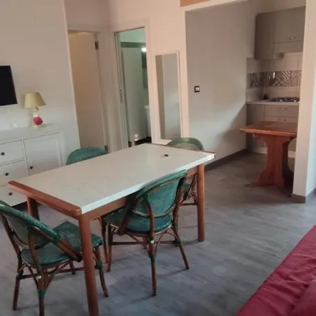 Silent Apartment Lecce アパート